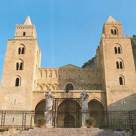 Tra Centro E Mare * Cefalù